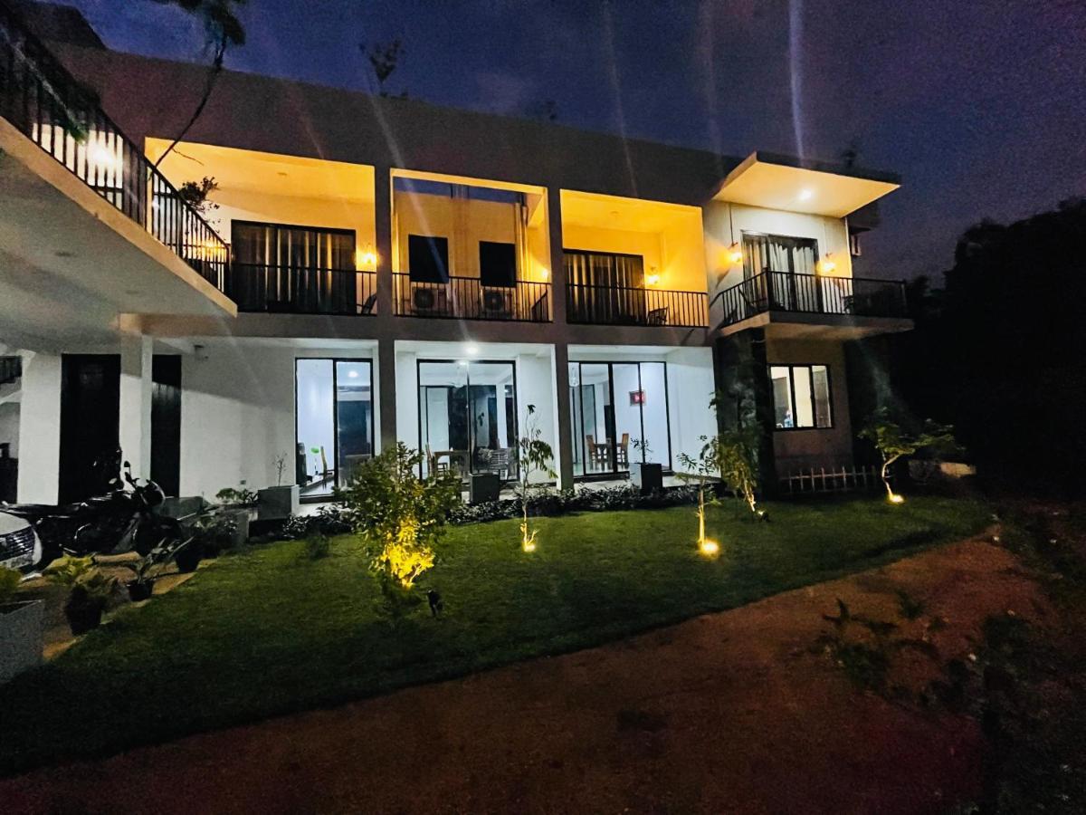 Black Mustang Hotel Dambulla Buitenkant foto